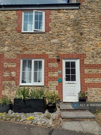 2 Bedroom Terraced House To Rent In Vineys Yard, Bruton, BA10