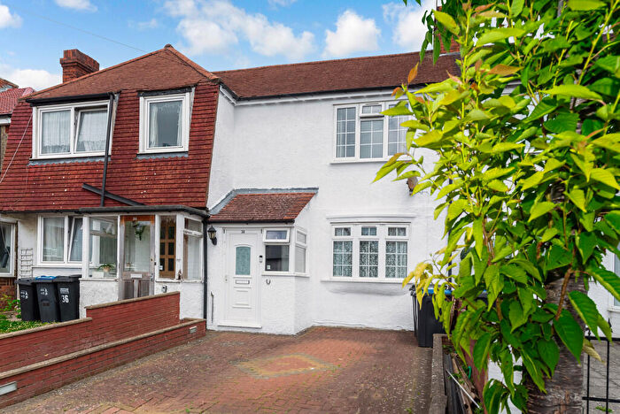 3 Bedroom Terraced House For Sale In Ringwood Avenue, Croydon, CR0