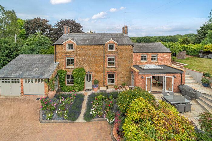 5 Bedroom House For Sale In Park Hill, Hook Norton, OX15