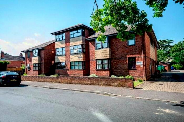 1 Bedroom Flat To Rent In Swift Road, Southampton, SO19