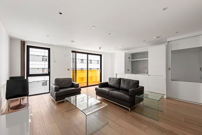 Studio For Sale In Commercial Street, London, E1