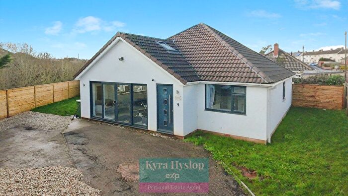 4 Bedroom Bungalow For Sale In Lower Harrington Lane, Pinhoe, Exeter, EX4