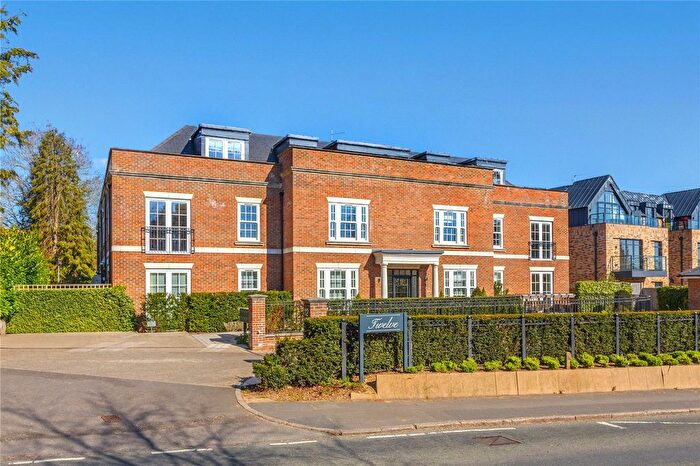 2 Bedroom Flat To Rent In Watford Road, Radlett, Hertfordshire, WD7