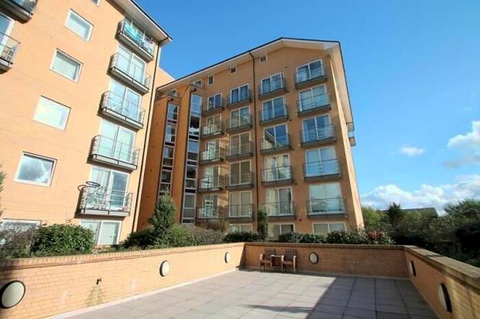 2 Bedroom Flat To Rent In Bedfont Lane, Feltham, TW13