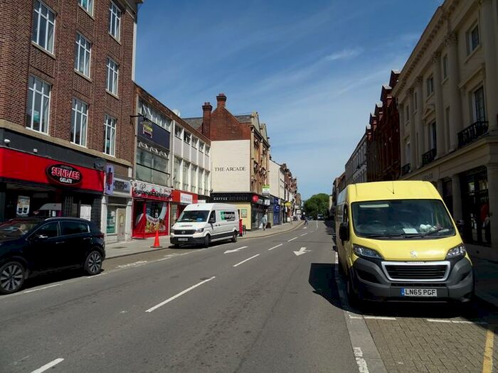 Studio To Rent In Flat High Street, Bedford, MK40