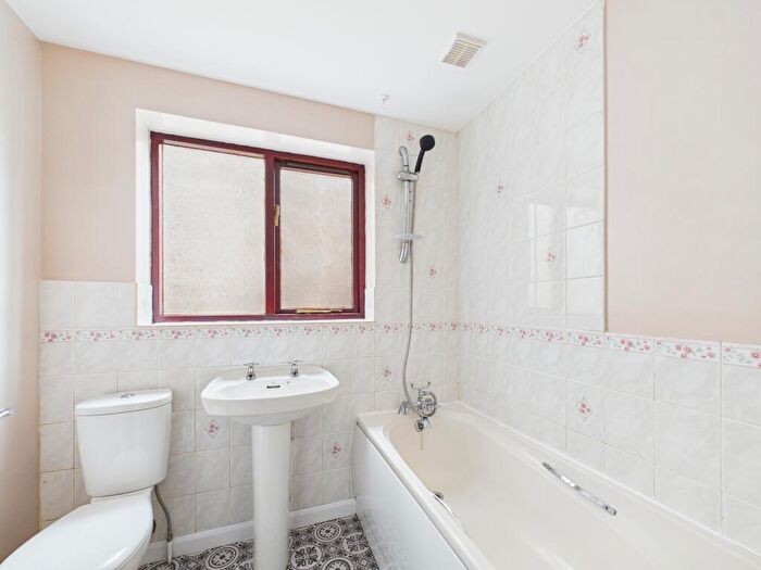 2 Bedroom Detached House For Sale In Great Northern Road, Derby, DE1