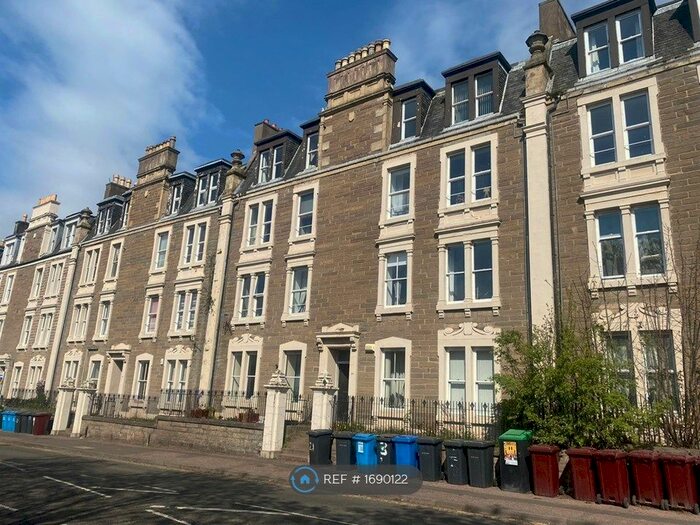2 Bedroom Flat To Rent In Hawkhill, Dundee, DD2