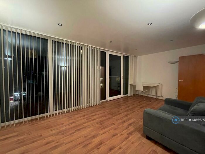 1 Bedroom Flat To Rent In Adriatic Apartments, London, E16