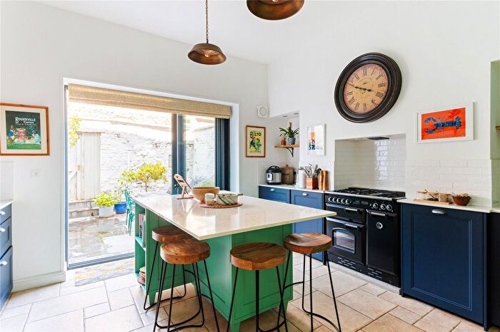 4 Bedroom Terraced House To Rent In Sunningdale, Bristol, Somerset, BS8