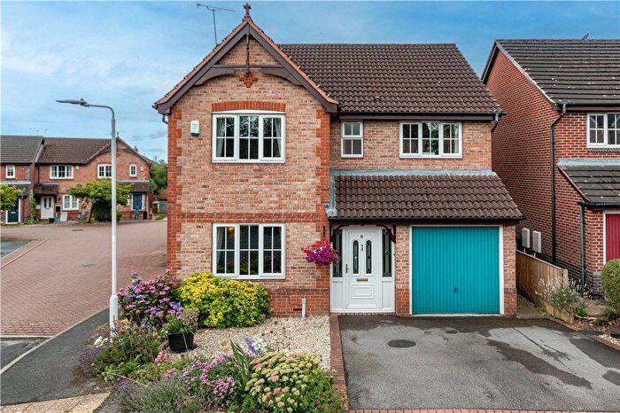 4 Bedroom Detached House For Sale In Chestnut Drive, Leeds, West Yorkshire, LS16