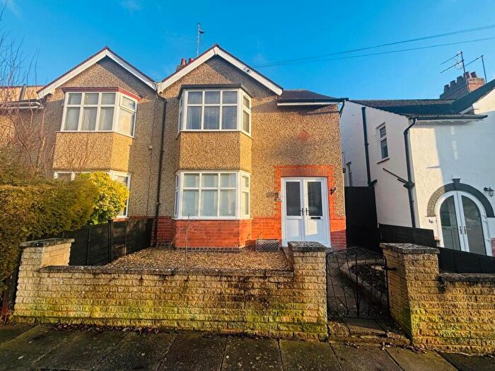 3 Bedroom Semi Detached House For Sale In Ennerdale Road, Spinney Hill, Northampton, NN3