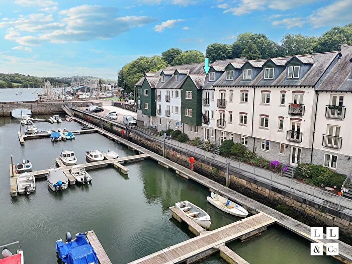 3 Bedroom Property For Sale In Eastwood Road, Penryn, TR10