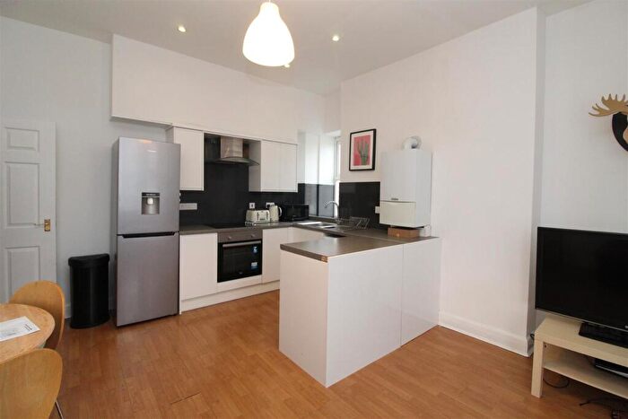 2 Bedroom Flat To Rent In Briartree Manor, Newport Road, Roath, CF24