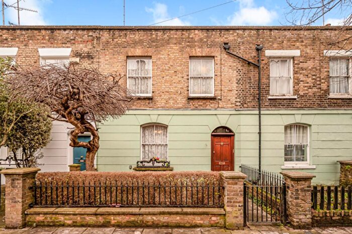 3 Bedroom Terraced House For Sale In Harmood Street, Chalk Farm, NW1
