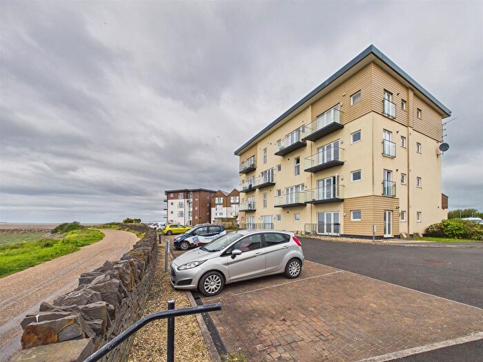 2 Bedroom Flat For Sale In Bwlchygwynt, Llanelli, SA15