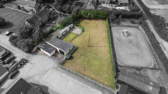 3 Bedroom Property For Sale In Chesterfield Road, Pilsley, Chesterfield, S45