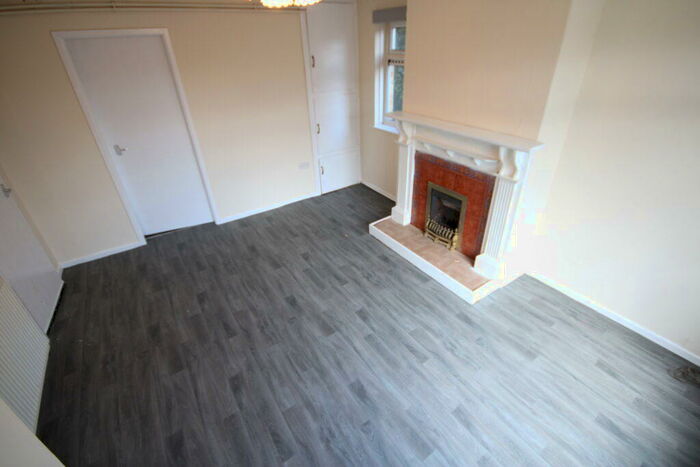 1 Bedroom Apartment To Rent In Glenwood Avenue, Bradford, BD17