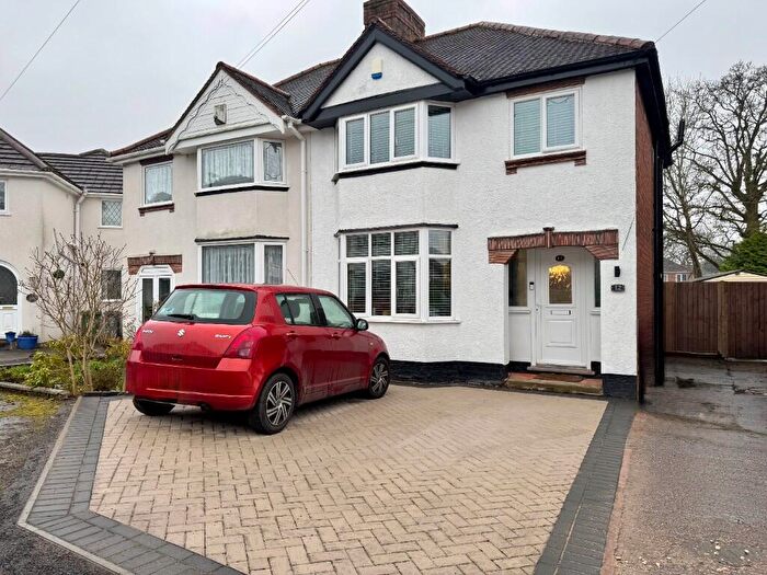3 Bedroom Semi-Detached House To Rent In Cheshire Avenue, B90