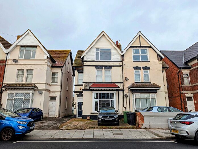 1 Bedroom Flat To Rent In Stubbington Avenue, Portsmouth, PO2