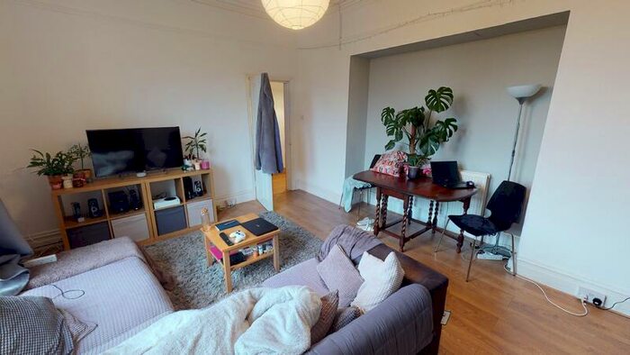 1 Bedroom Property To Rent In Burton Crescent, Headingley, Leeds, LS6