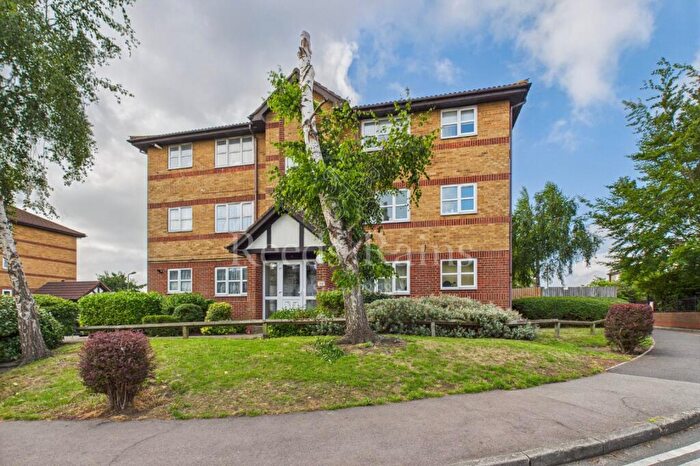 1 Bedroom Apartment For Sale In St. Edmunds Road, Dartford, Kent, DA1