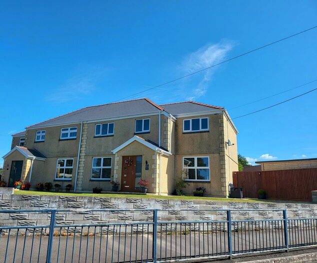 4 Bedroom Semi-Detached House For Sale In Bryntirion Road, Pontlliw, Swansea, City And County Of Swansea., SA4