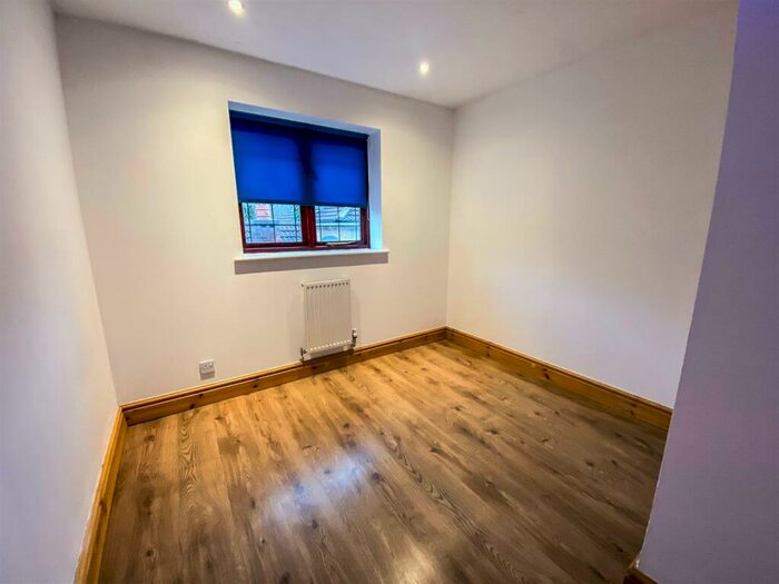 4 Bedroom Detached House To Rent In Longthorpe Close, Littleover, Derby, DE23