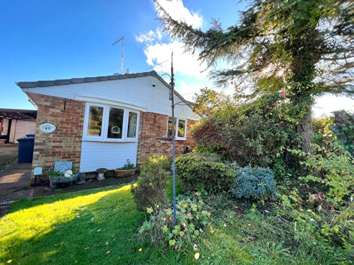 3 Bedroom Detached Bungalow For Sale In Banbury Lane, Rothersthorpe, Northamptonshire, NN7