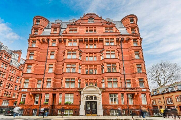 4 Bedroom Flat For Sale In Torrington Place, Bloomsbury, London, WC1E