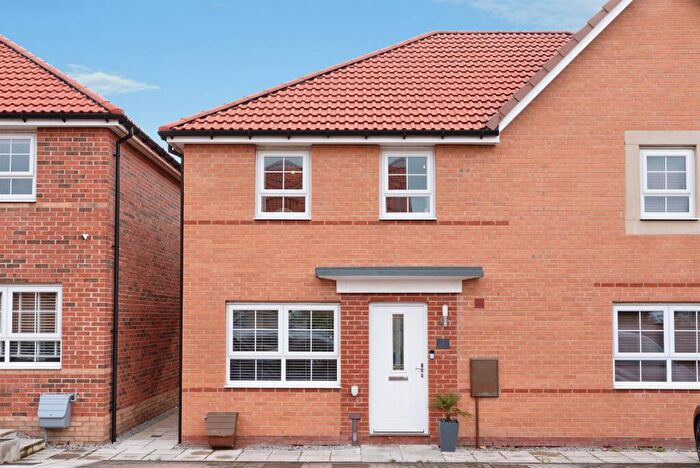 3 Bedroom Semi-Detached House For Sale In Brigade Drive, Cottingham, HU16