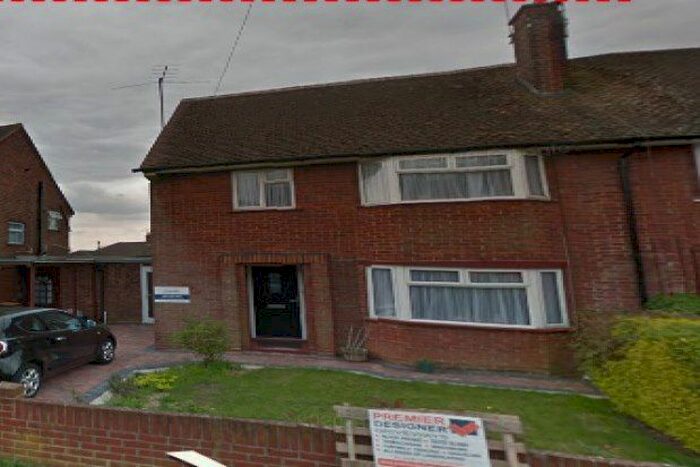 2 Bedroom Property To Rent In Pondfield Road, Colchester, CO4