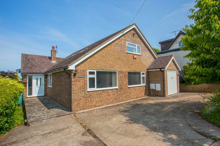 4 Bedroom Detached Bungalow For Sale In Black Robin Lane, Kingston, CT4