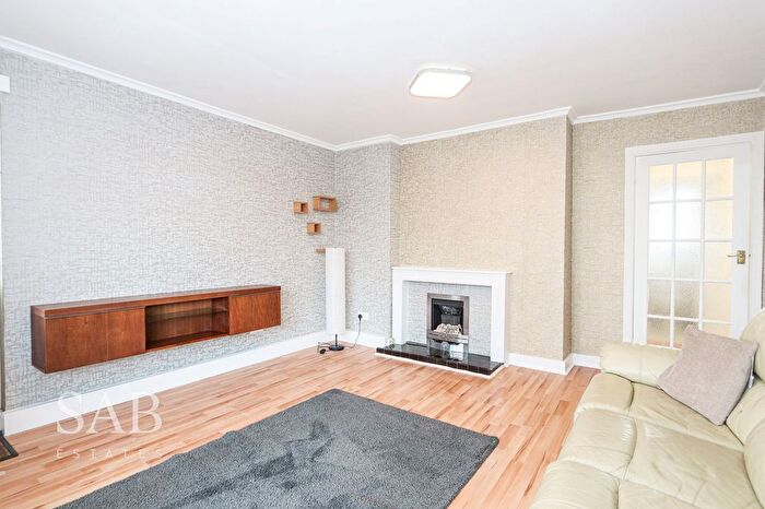 2 Bedroom Flat To Rent In Lady Margaret Road, Southall, UB1