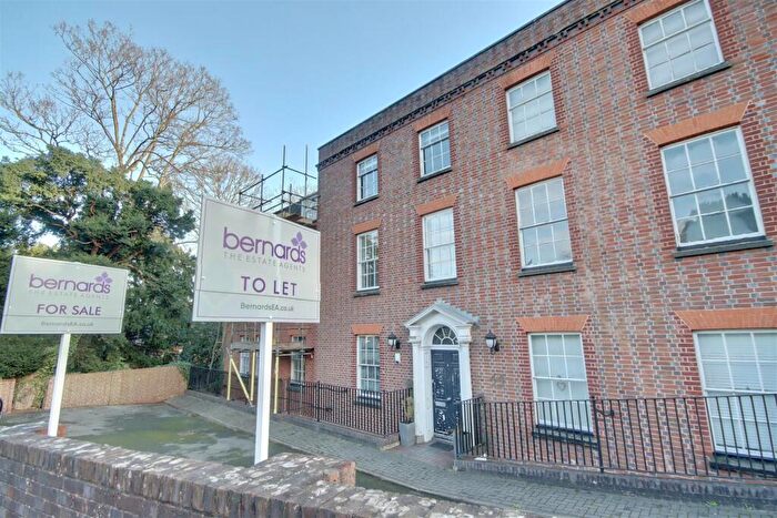 2 Bedroom Flat To Rent In Altavia House The High Street, PO16