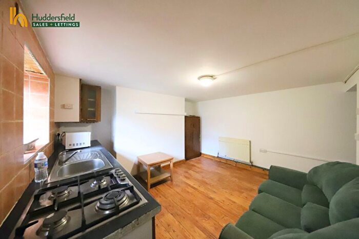 1 Bedroom Property To Rent In Calton Street, Huddersfield, HD1