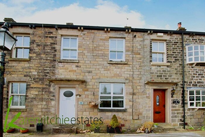 3 Bedroom Cottage For Sale In Fourth Street, Barrow Bridge, BL1