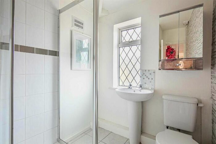 3 Bedroom End Of Terrace House To Rent In Rosedale Gardens, Sheffiled, S11