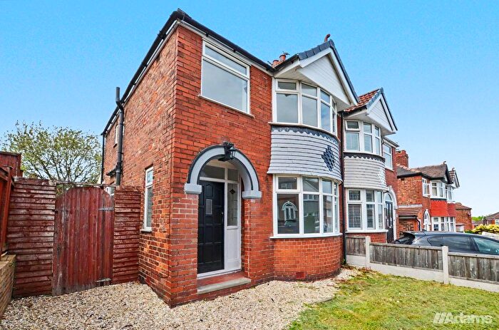 3 Bedroom Semi Detached House For Sale In Hinton Road, Runcorn, WA7