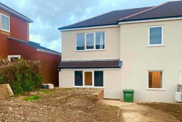 3 Bedroom Property To Rent In Bell Road, Bristol BS36