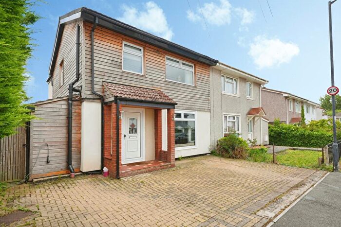 3 Bedroom Semi Detached House For Sale In Silbury Road, Bristol, BS3