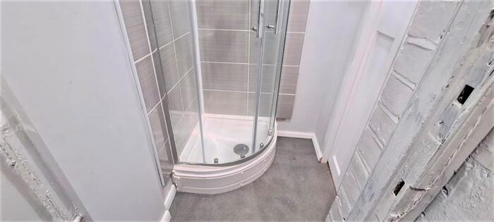 Studio To Rent In Green Lanes, London N13