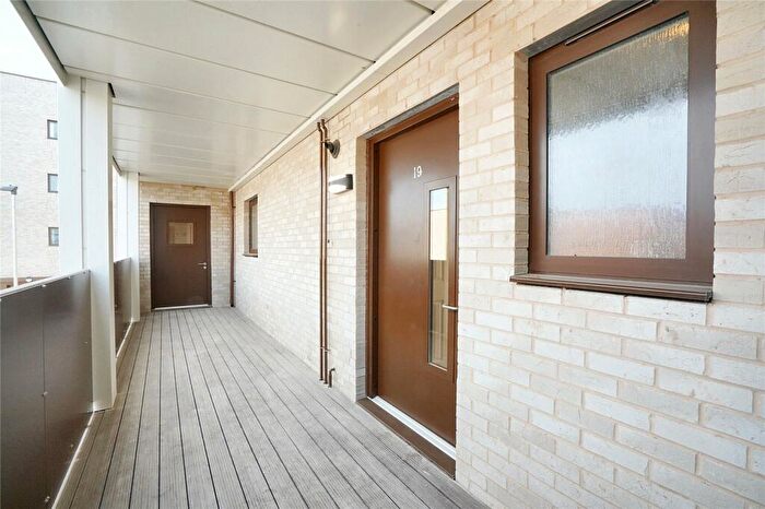 2 Bedroom Apartment To Rent In Genome Close, Cambridge, Cambridgeshire, CB3