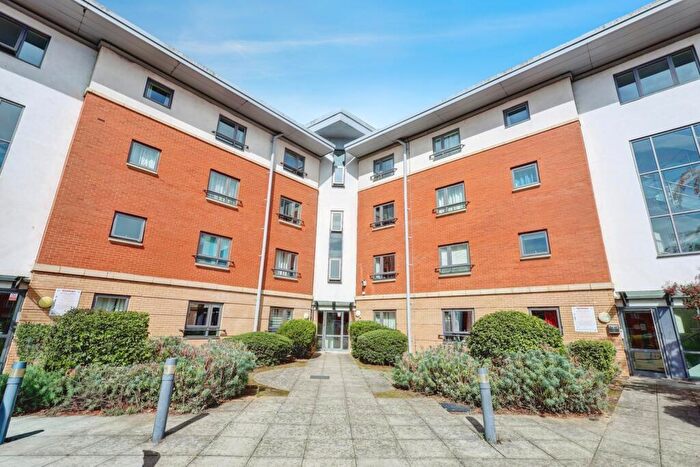 2 Bedroom Flat For Sale In West Cotton Close, Northampton, Northamptonshire, NN4