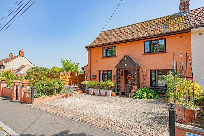 3 Bedroom Semi Detached House For Sale In Courtfield, Huish Episcopi, Langport, Somerset, TA10
