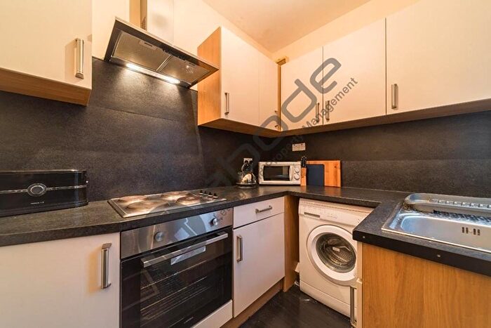 4 Bedroom House Of Multiple Occupation For Sale In Bellhouse Road, Sheffield, S5