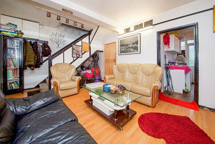 4 Bedroom Terraced House To Rent In Devonshire Gardens, Tottenham, London, N17