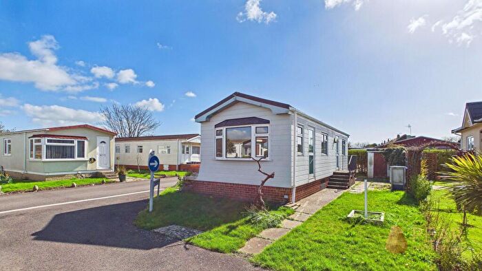 1 Bedroom Mobile Home For Sale In The Broadway, Lancing, BN15
