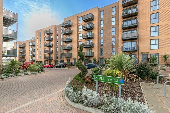 2 Bedroom Flat To Rent In Lambourne House, Apple Yard, London, SE20