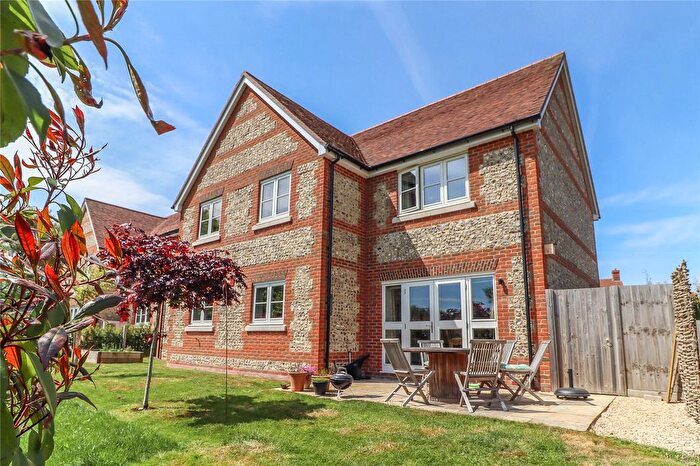 4 Bedroom Detached House For Sale In Trickledown Stables, Broughton, Stockbridge, Hampshire, SO20