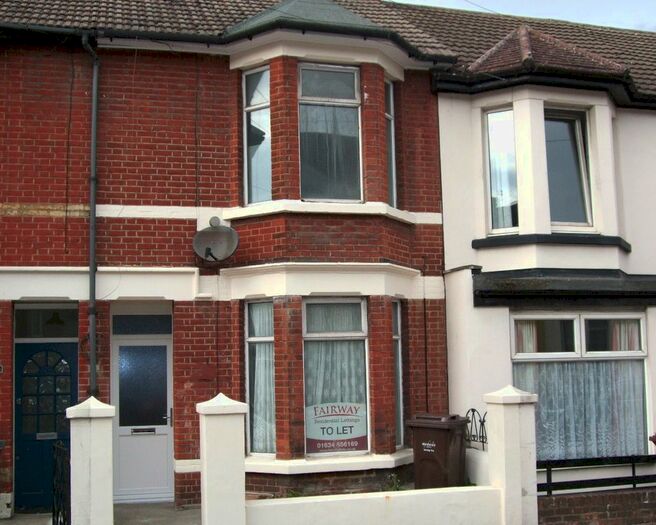3 Bedroom Terraced House To Rent In Richmond Road, Gillingham, ME7
